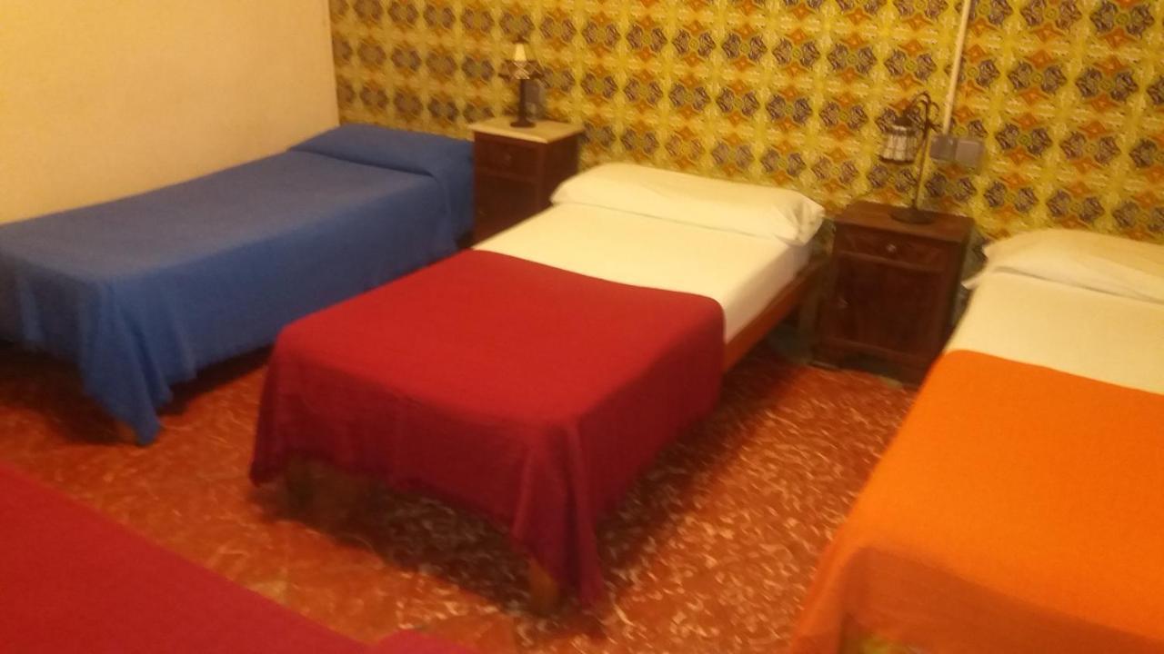 Hostal Corona Palma Kültér fotó